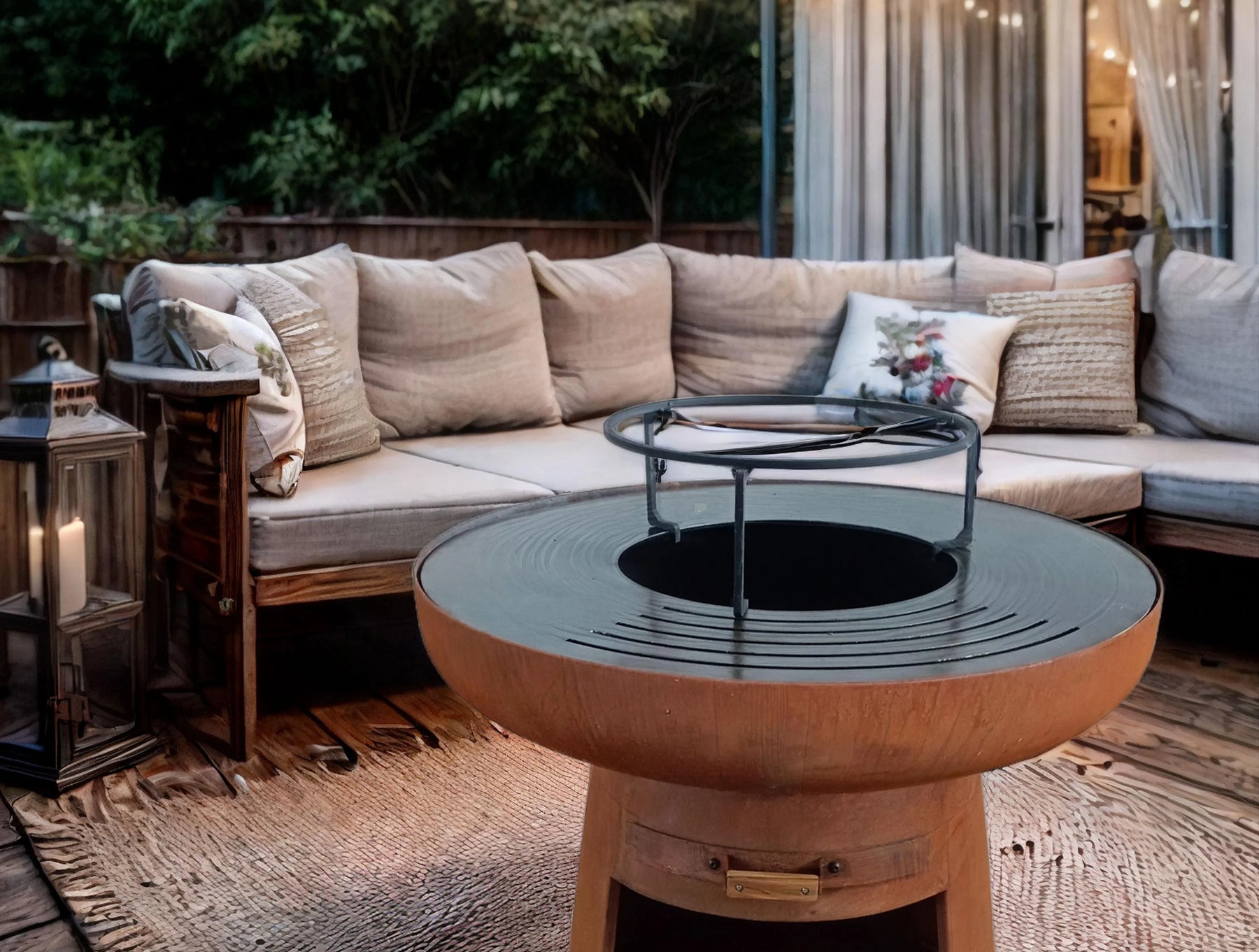 Round barbecue with round steel plate and corten steel grill -
