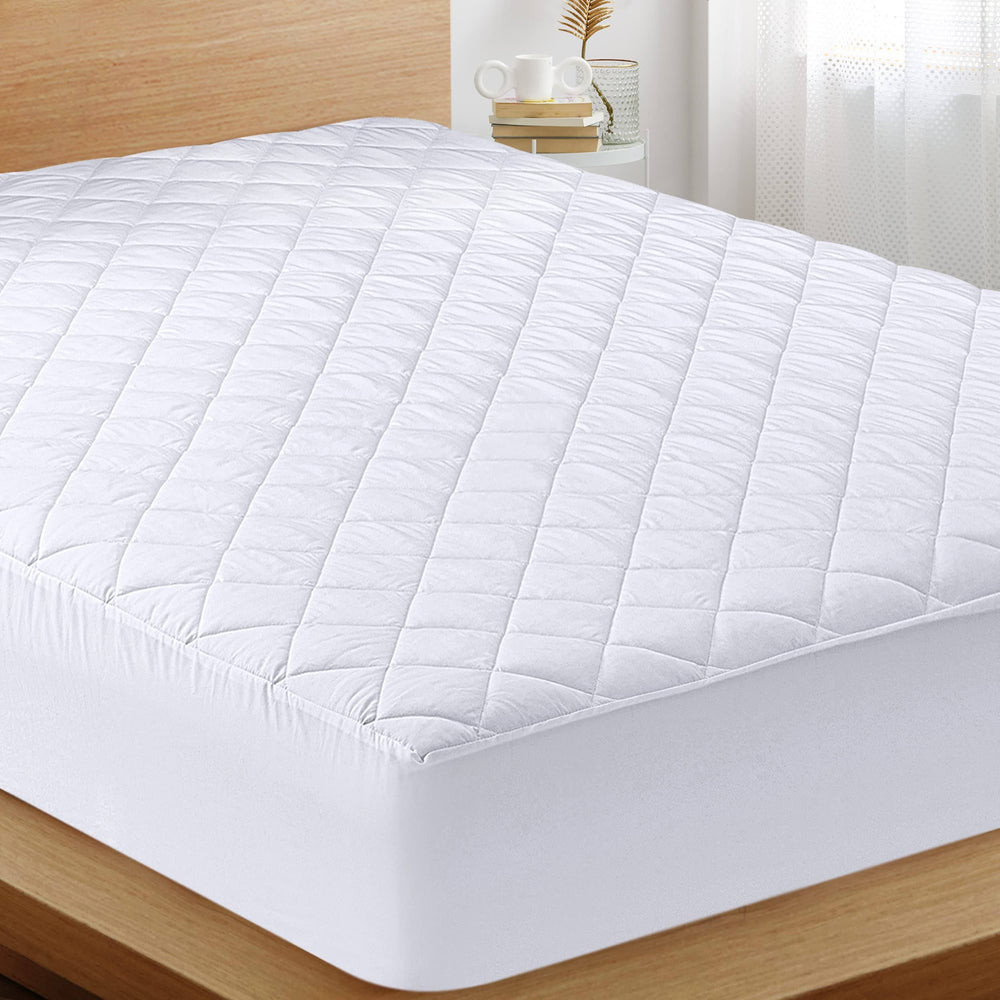 Utopia Bedding Quilted Fitted Mattress Pad (Twin) - Elastic Fitted Mattress Protector - Mattress Cover Stretches Up to 16 Inches Deep
